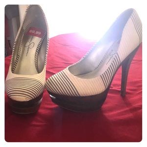 Jessica Simpson pumps. Size 6. Never worn